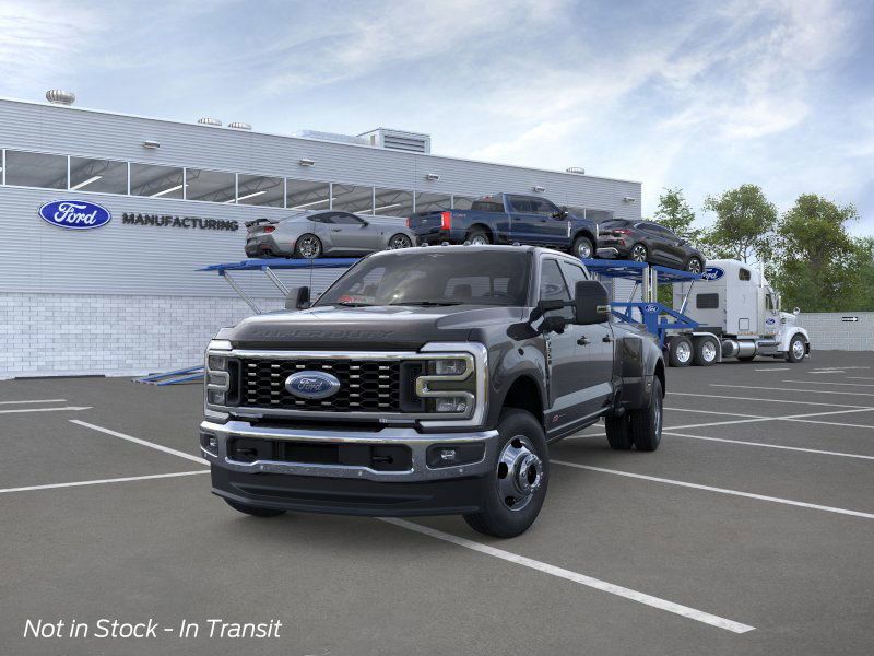 2025 Ford F-350 Lariat photo 3