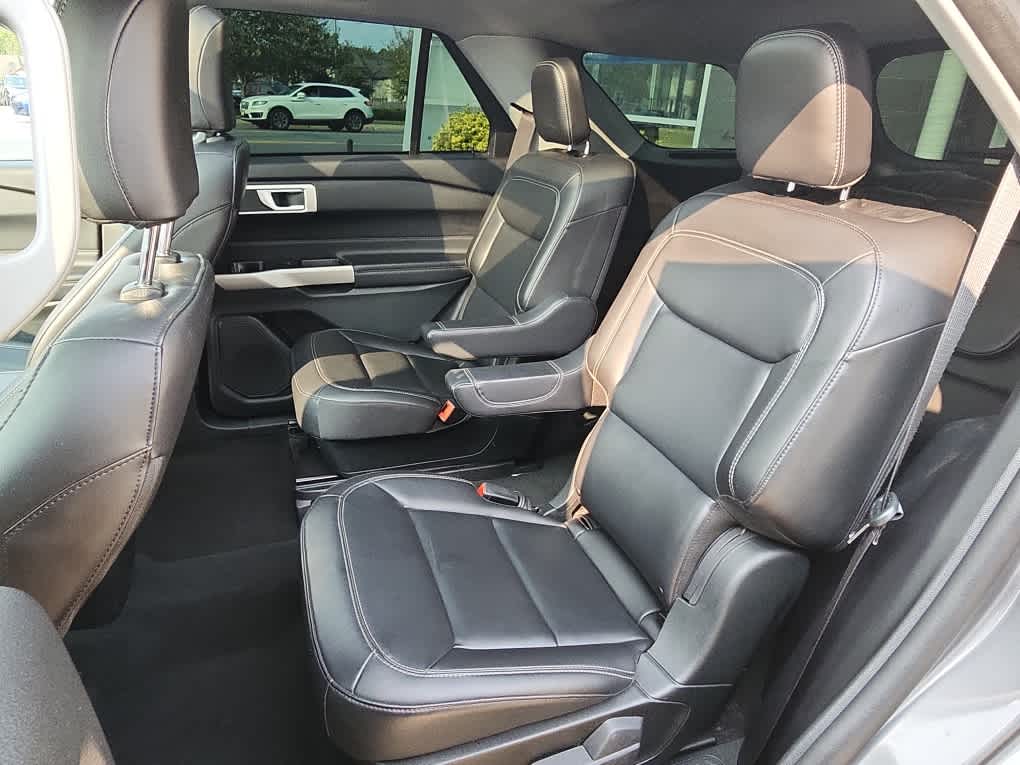 2023 Ford Explorer XLT photo 8