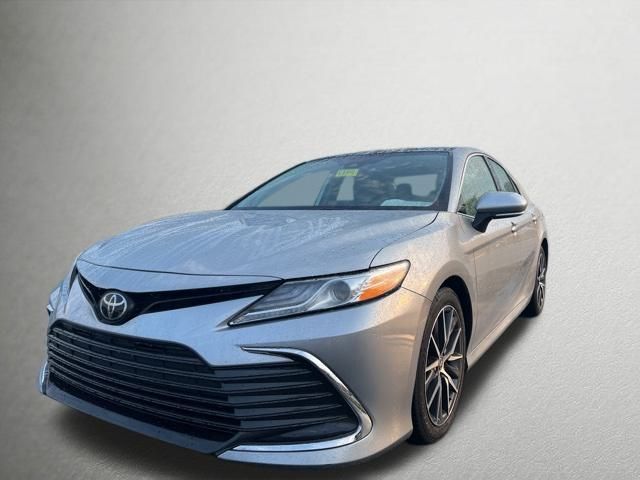 2023 Toyota Camry XLE's photo