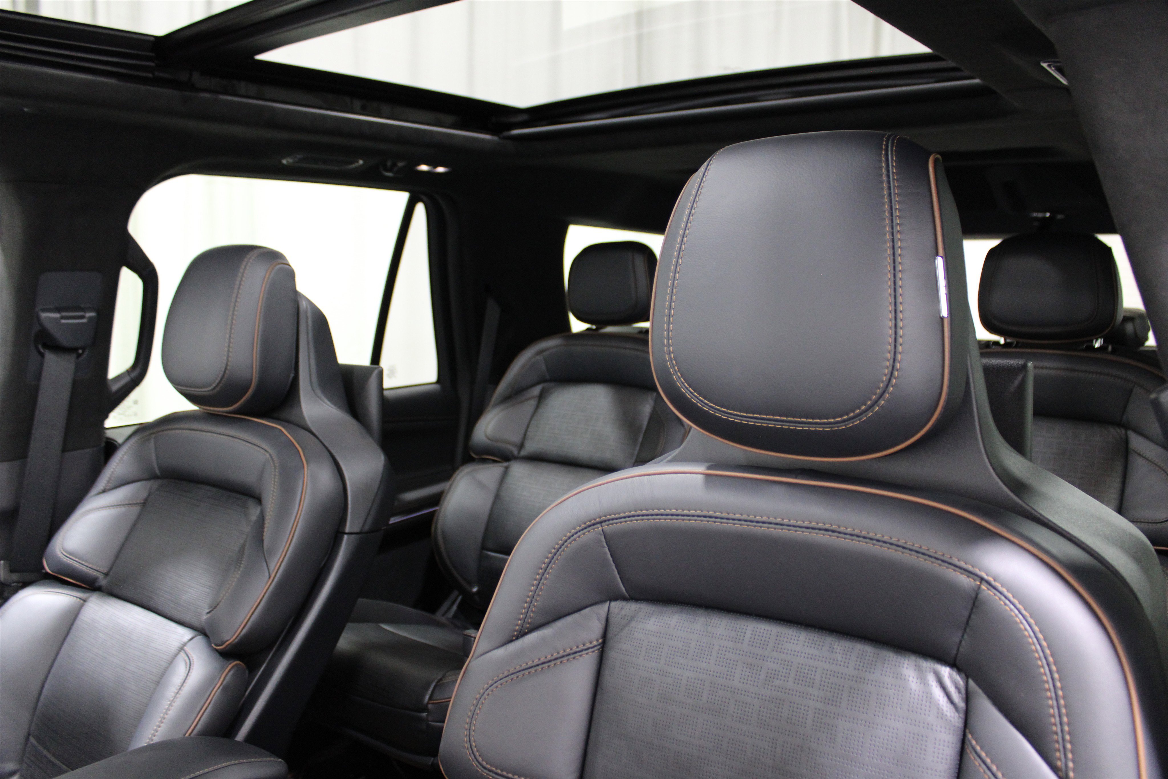 2025 Lincoln Navigator Black Label photo 4