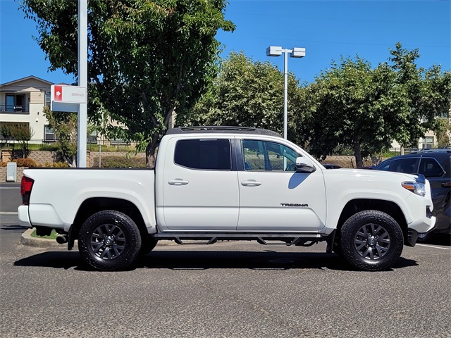 2022 Toyota Tacoma SR5 V6 photo 5