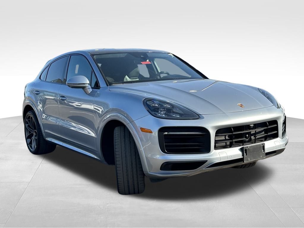 2022 Porsche Cayenne Coupe Base photo 3