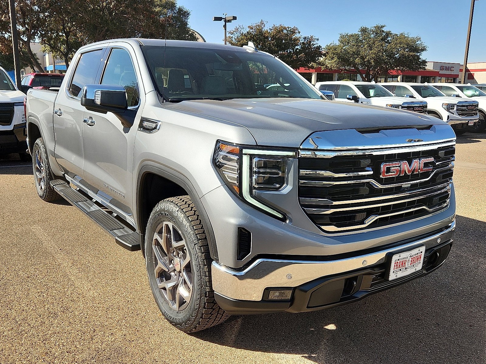 2026 Gmc Sierra 1500 SLT photo 4