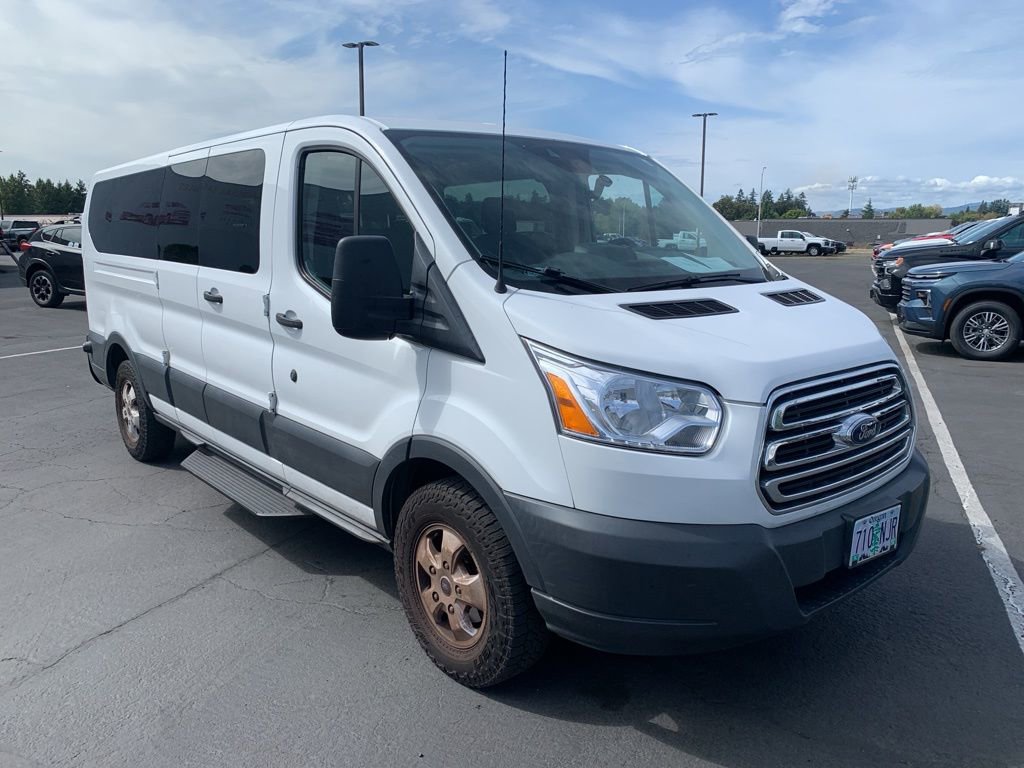 2018 Ford Transit Passenger XL photo 4