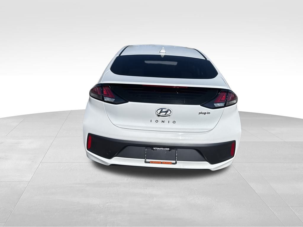 2020 Hyundai Ioniq Plug-In Hybrid SEL photo 4