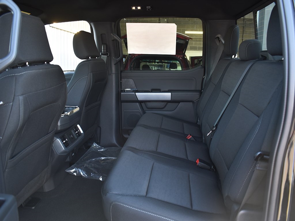2025 Ford F-150 XLT photo 5
