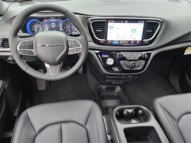 2026 Chrysler Pacifica photo 8