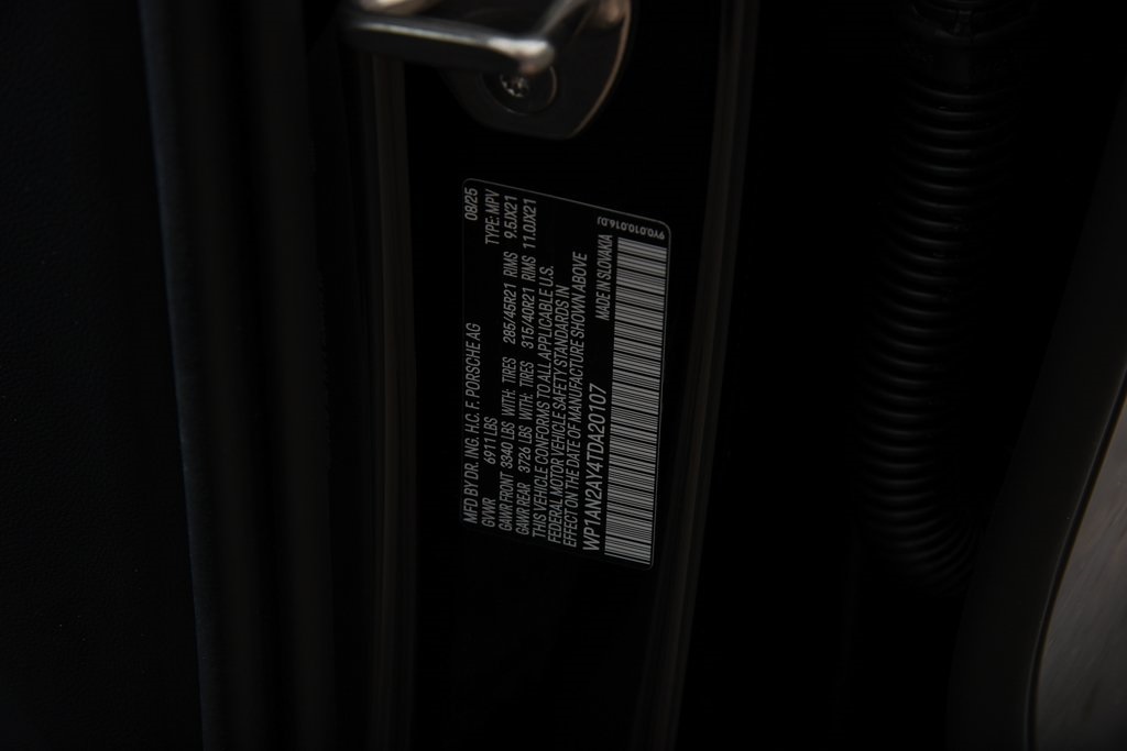 2026 Porsche Cayenne S E-Hybrid photo 37