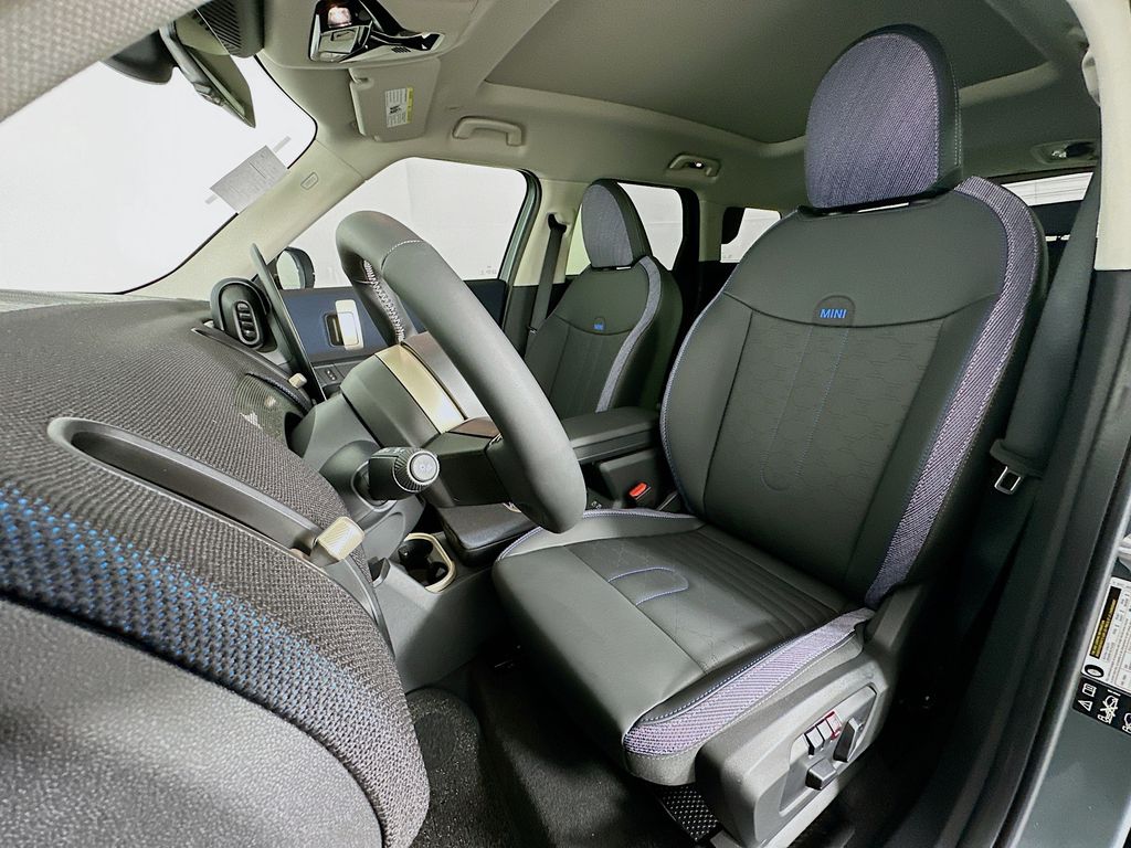 2025 Mini Countryman S ALL4 photo 16