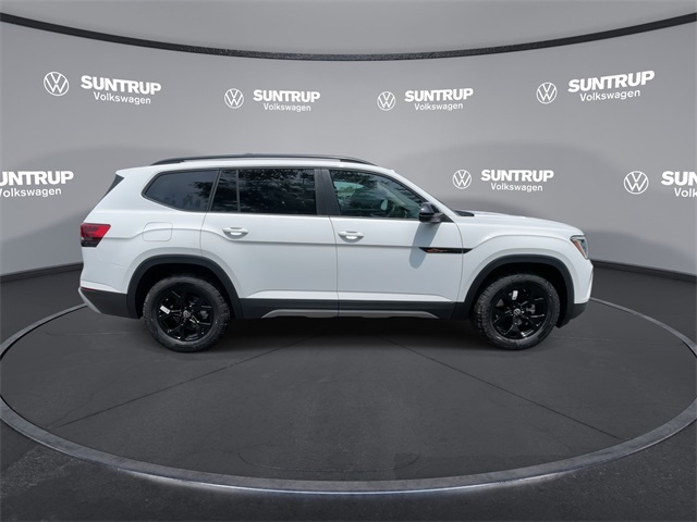 2025 Volkswagen Atlas Peak Edition SE Technology photo 17