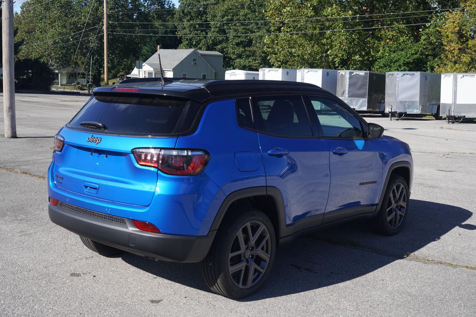 2026 Jeep Compass Limited Altitude photo 3