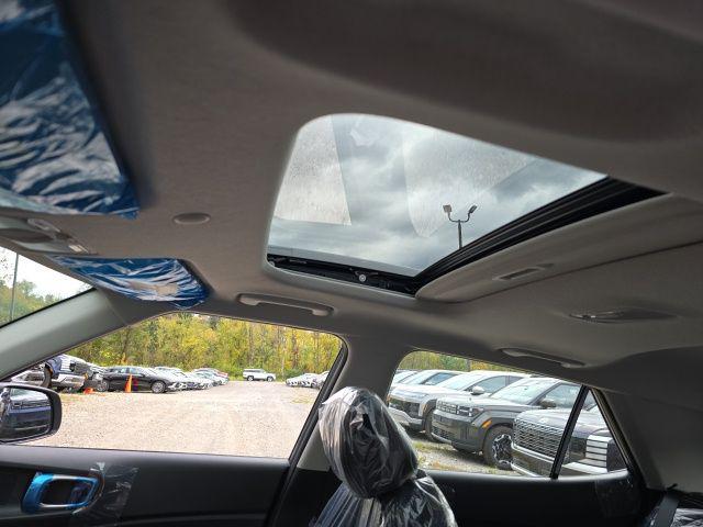 2026 Hyundai Venue SEL photo 4