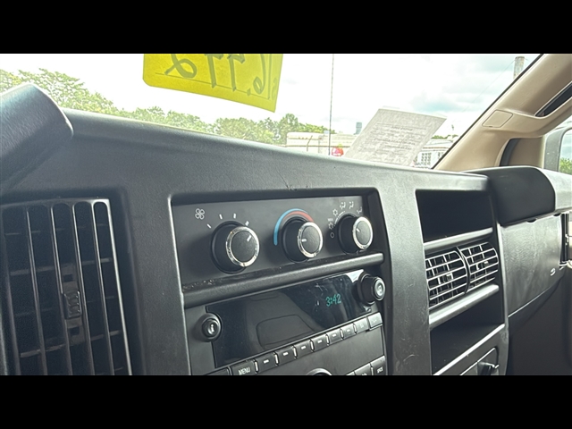 2021 Gmc Savana Cargo 2500 photo 12