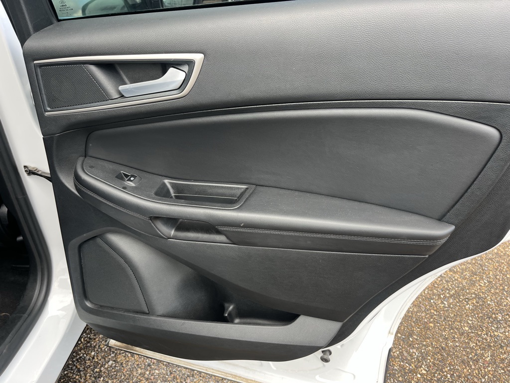 2024 Ford Edge SEL photo 15