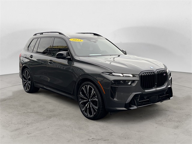 2023 BMW X7 M60i's photo