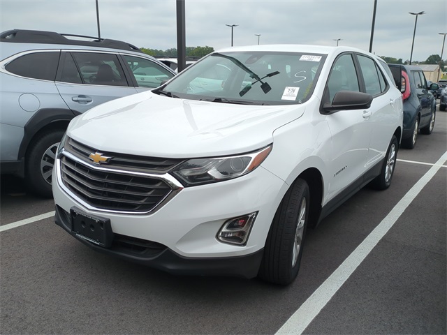 2020 Chevrolet Equinox LS photo 2
