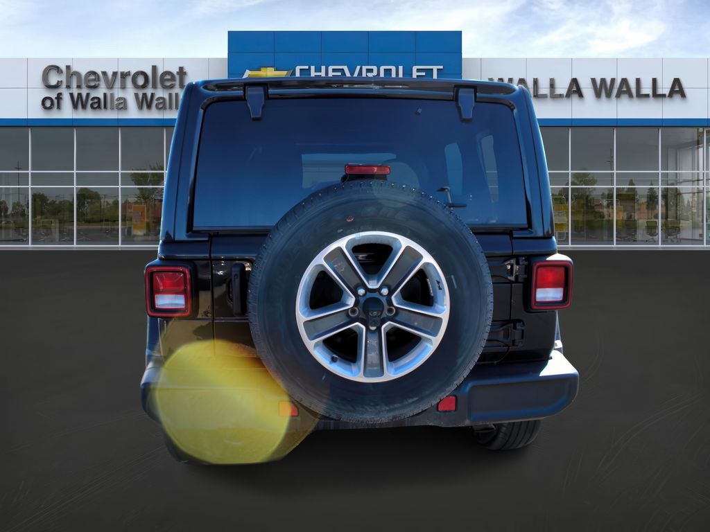 2023 Jeep Wrangler Sahara photo 5