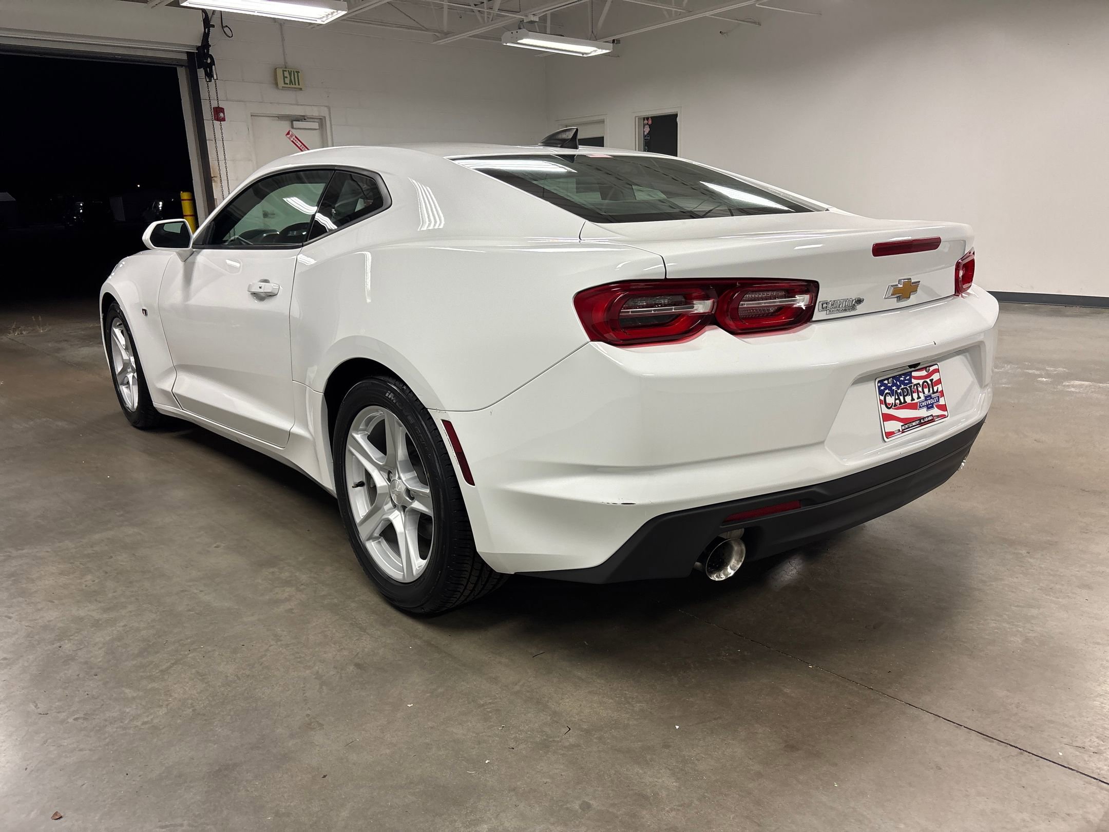 2023 Chevrolet Camaro 1LT photo 3