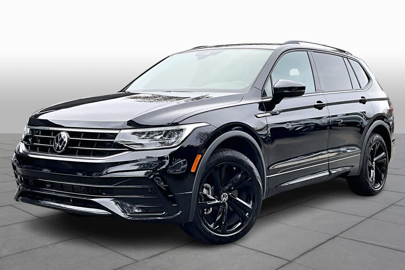2023 Volkswagen Tiguan SE R-LINE BLACK