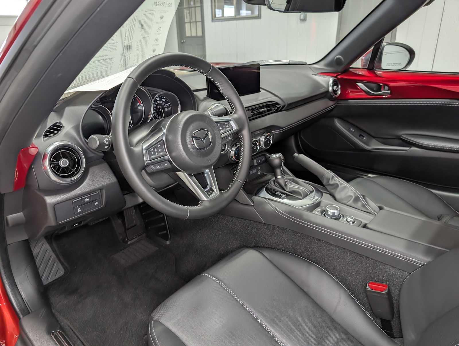2024 Mazda MX-5 Miata Miata RF Grand Touring photo 16