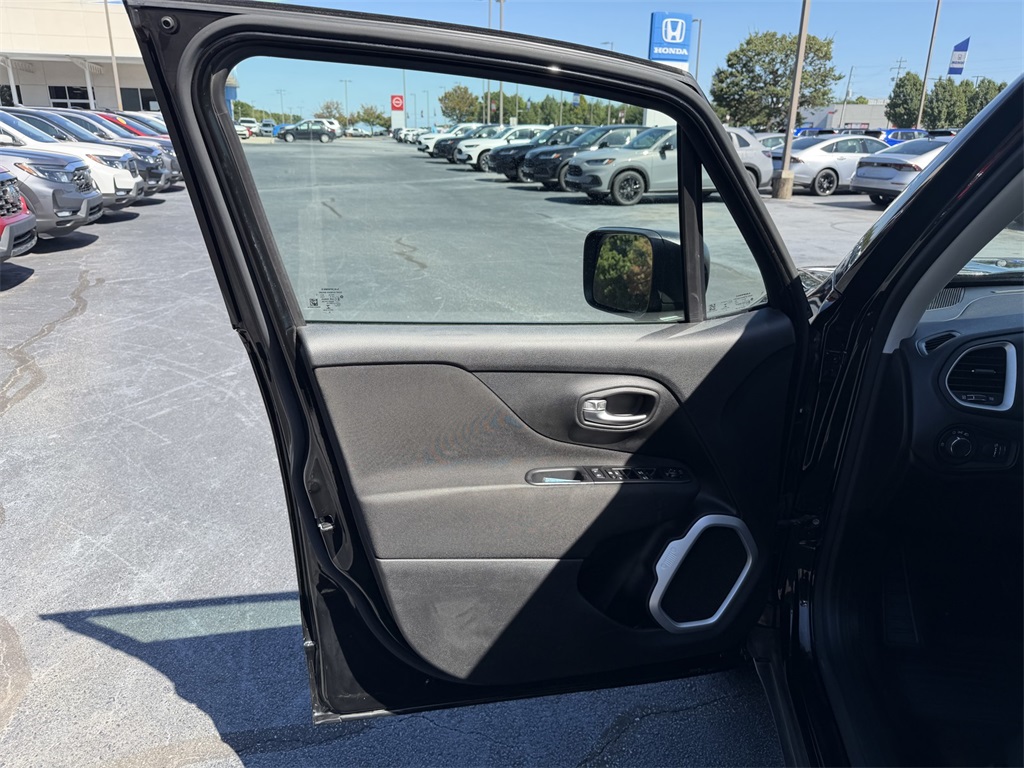 2021 Jeep Renegade Sport photo 15