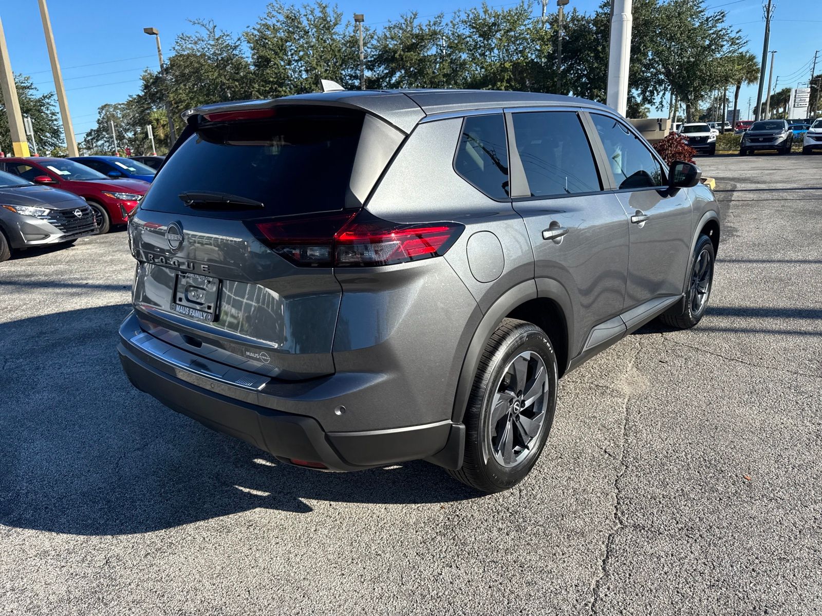 2026 Nissan Rogue SV photo 3