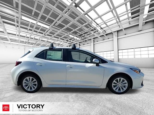 2025 Toyota Corolla SE photo 2