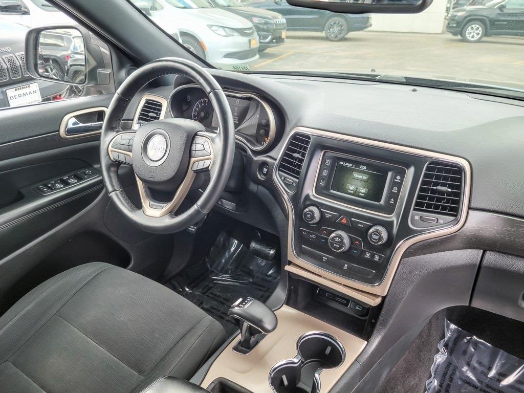 2015 Jeep Grand Cherokee Laredo photo 16