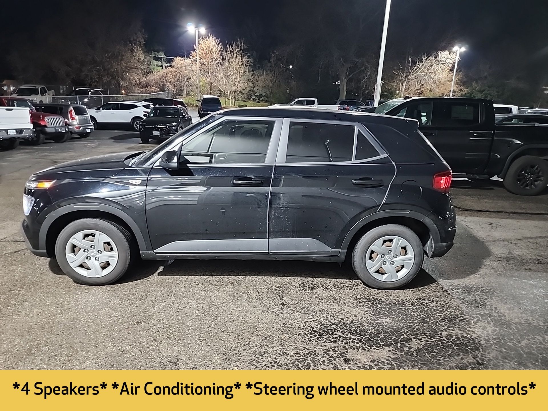 2020 Hyundai Venue SE photo 3