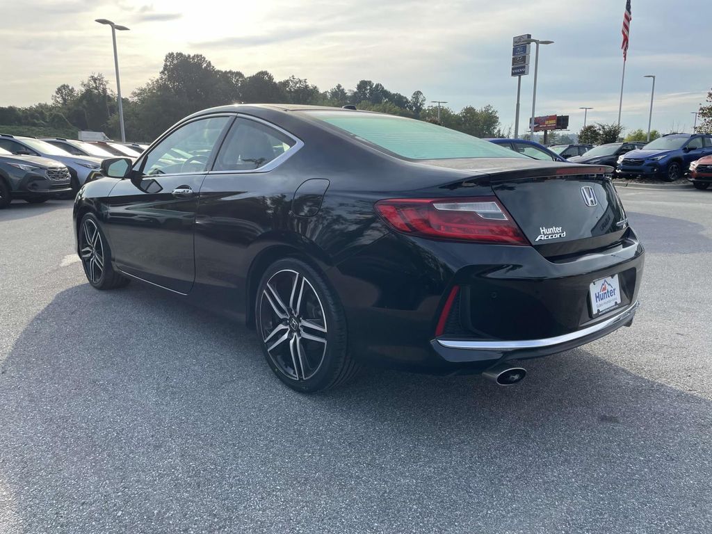 2016 Honda Accord Touring photo 25
