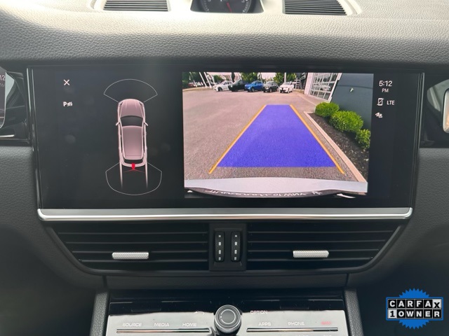 2023 Porsche Cayenne Platinum Edition photo 9