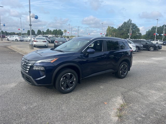 2026 Nissan Rogue SV photo 2