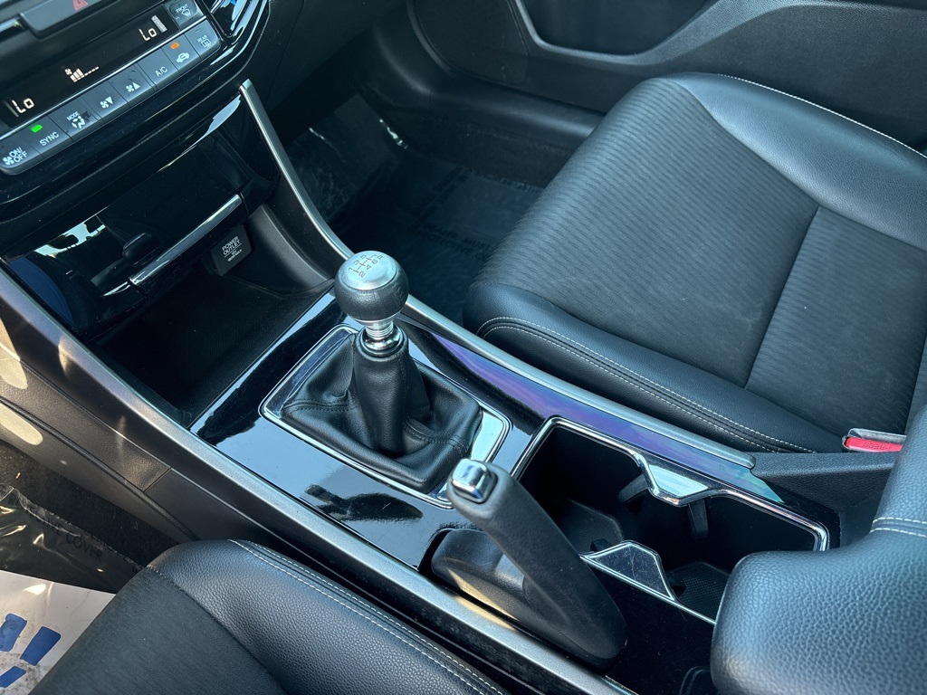2017 Honda Accord Sport photo 19