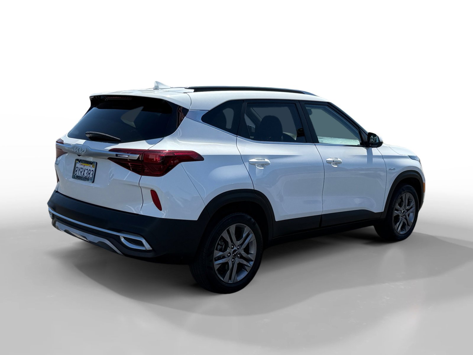 2022 Kia Seltos S photo 3