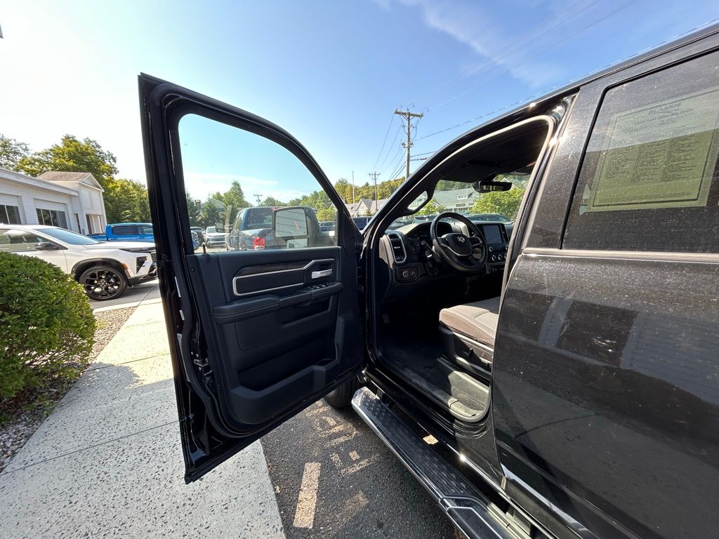 2024 Ram 2500 Big Horn photo 6