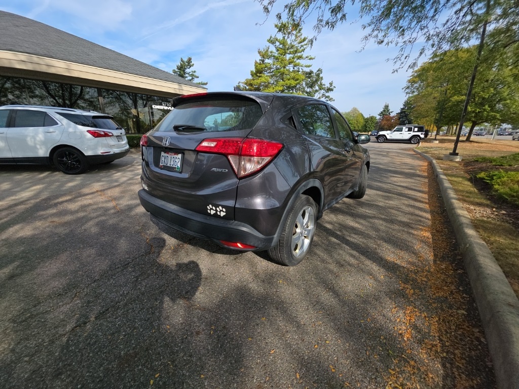 2016 Honda HR-V LX photo 12