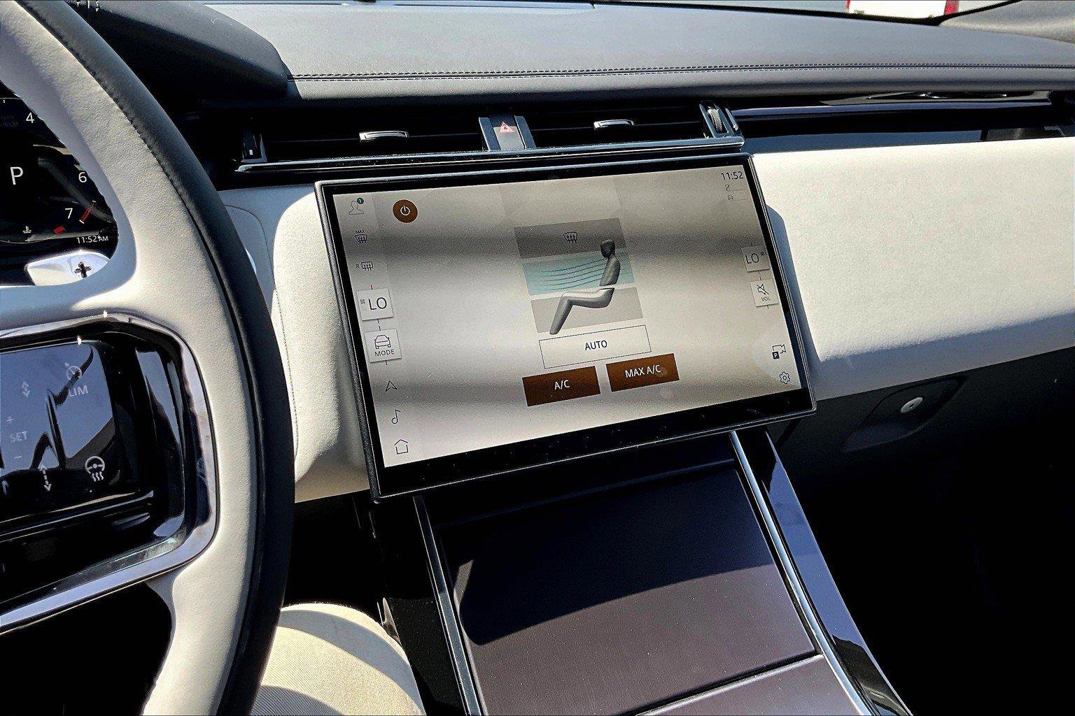 2026 Land Rover Range Rover Velar SE photo 5