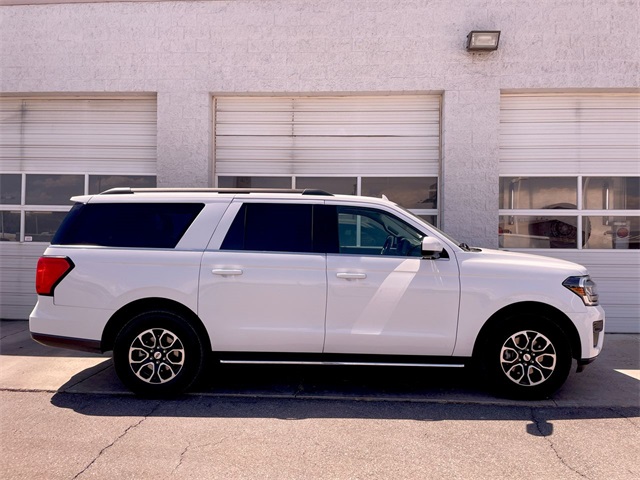 2023 Ford Expedition MAX XLT photo 2