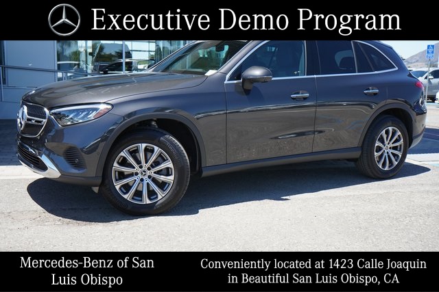 2025 Mercedes Benz GLC 300 photo 4