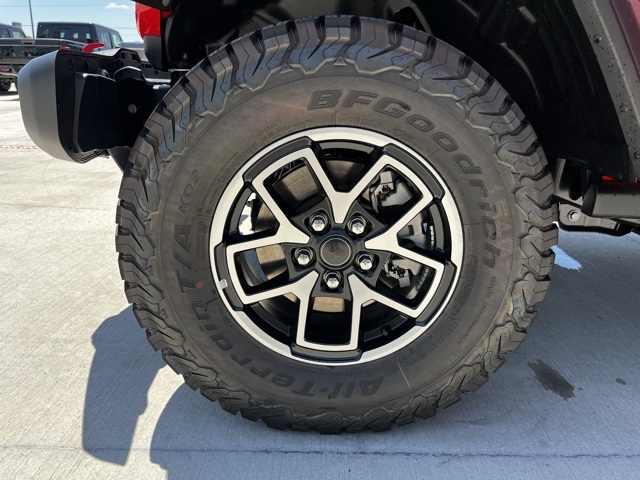 2025 Jeep Wrangler Rubicon photo 7