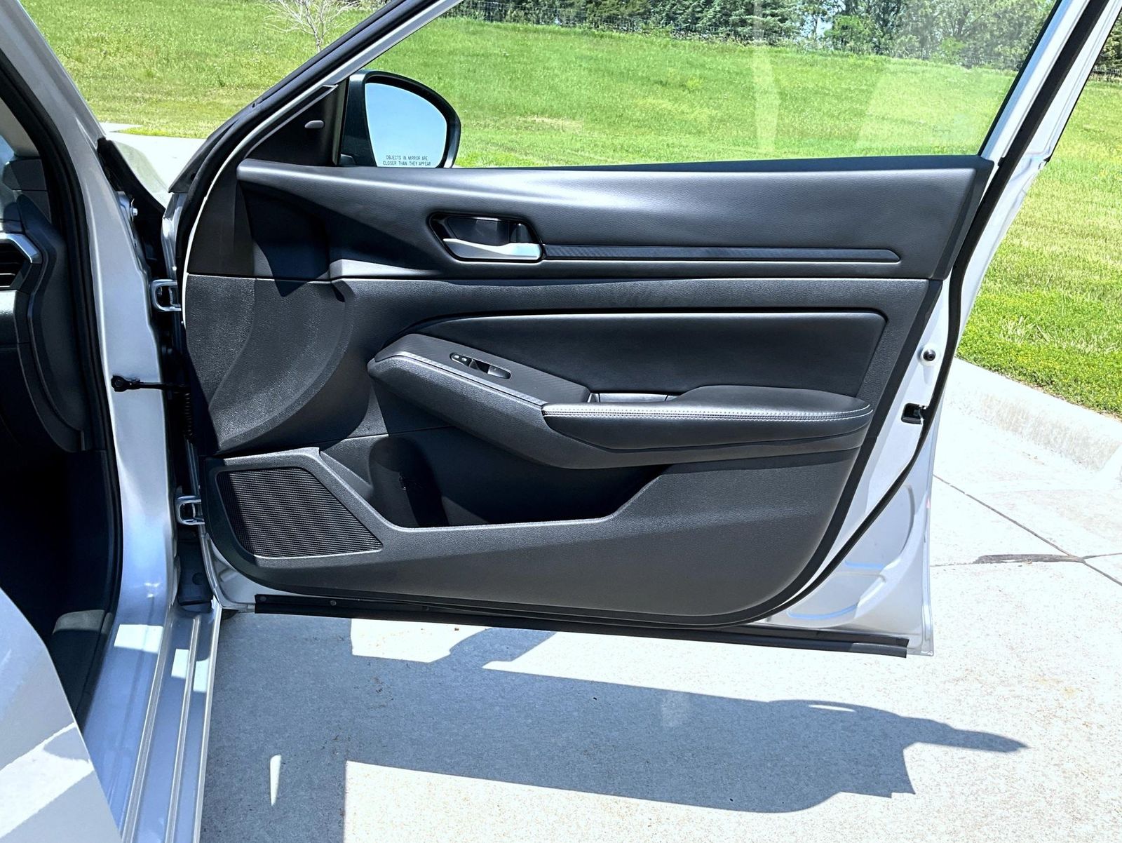 2024 Nissan Altima 2.5 SV photo 17