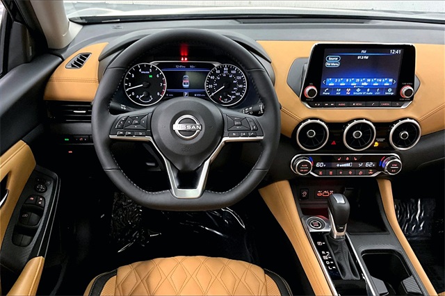 2025 Nissan Sentra SV photo 17