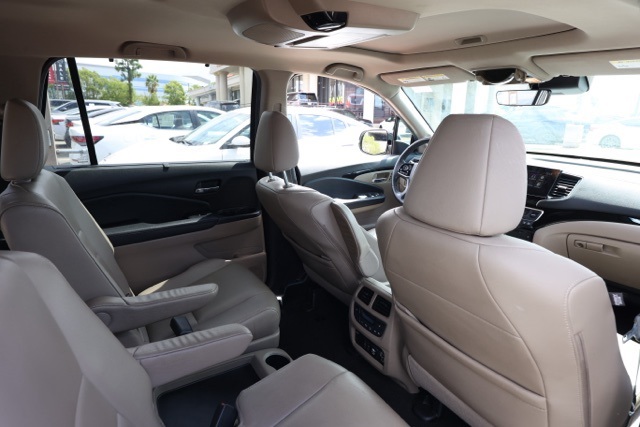 2019 Honda Pilot Touring photo 16