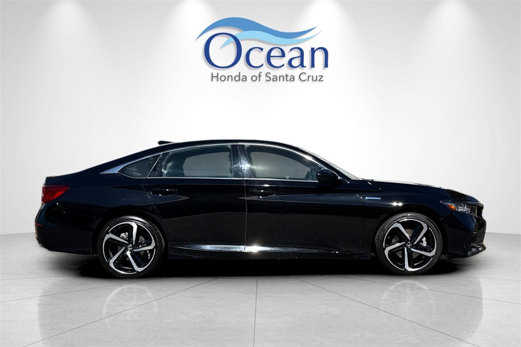 2022 Honda Accord Hybrid Sport photo 2
