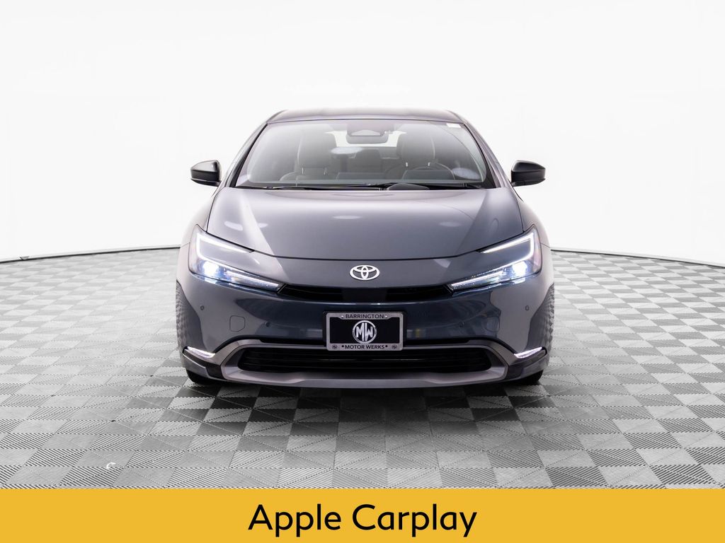 2024 Toyota Prius XLE photo 8