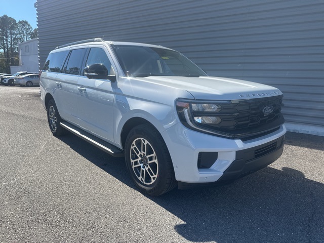 2025 Ford Expedition Active's photo