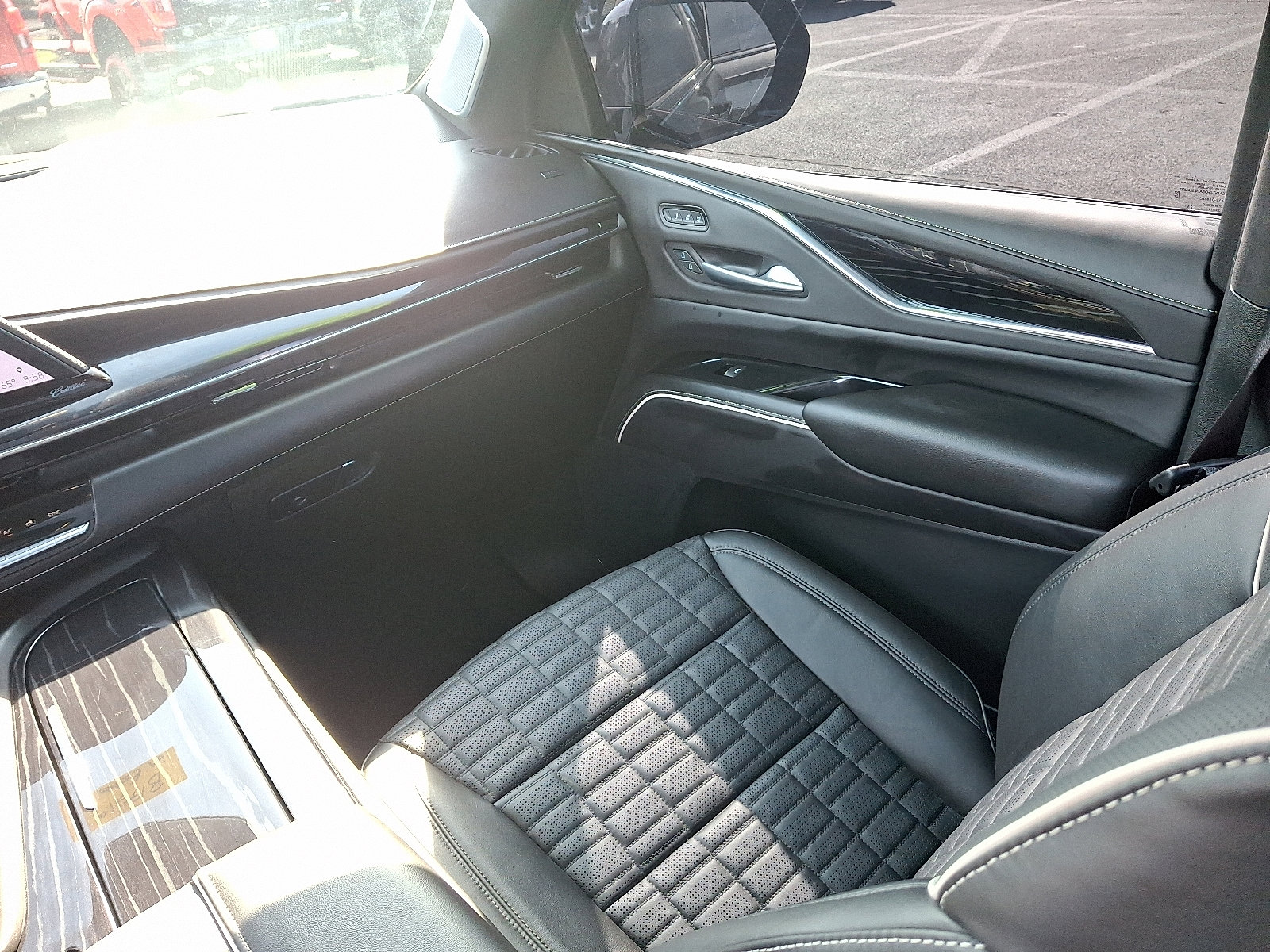 2024 Cadillac Escalade ESV V-Series photo 13