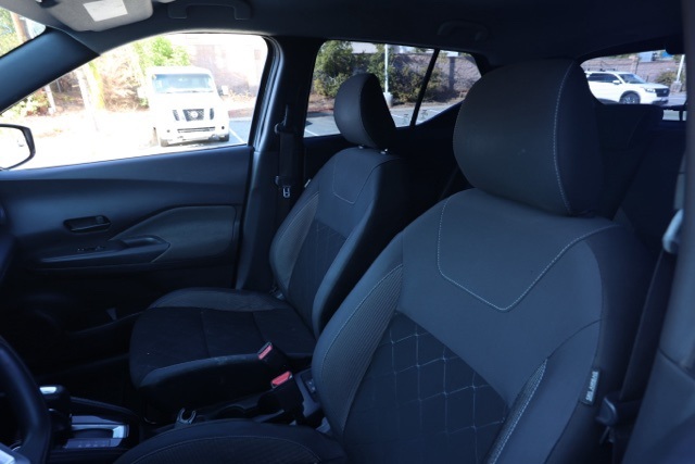 2019 Nissan Kicks S photo 14