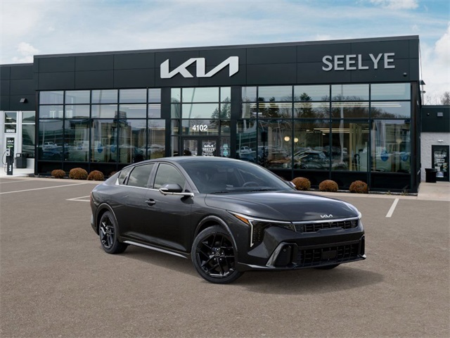 2025 Kia K4 GT-Line Turbo photo 6
