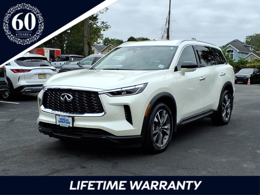 2025 INFINITI QX60 LUXE's photo